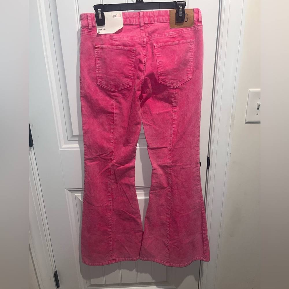 BDG NWT Vibrant Pink Flared Jeans - Picture 4 of 4